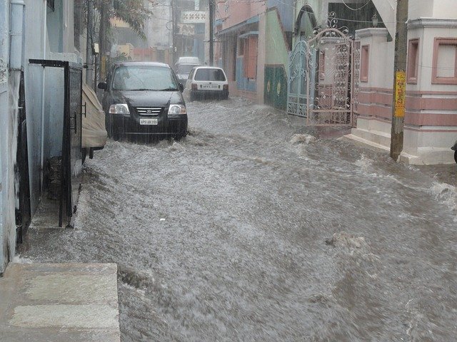 Inondations – Que faire en cas de dégâts des eaux à mon commerce ou entreprise ?